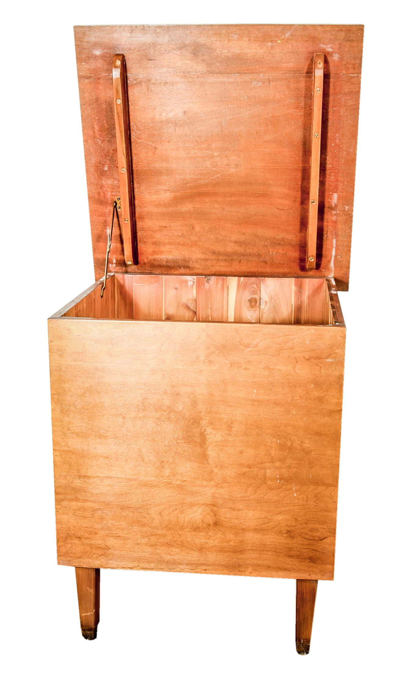 Vintage Cedar Chest on Square Legs EBTH